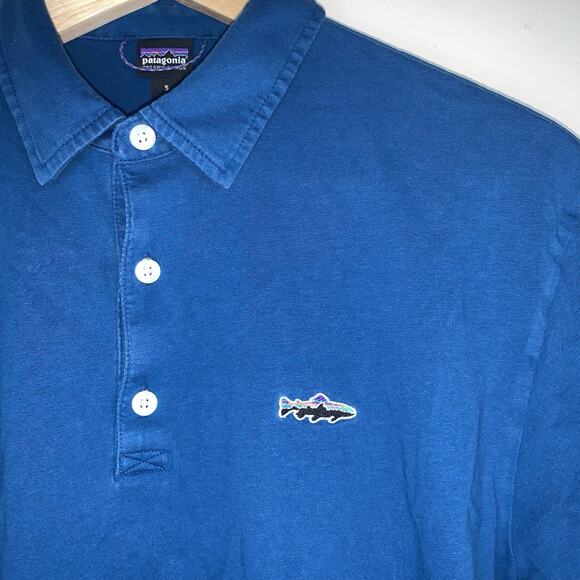Patagonia Trout Logo Fitz Roy Polo Shirt Men's Small Blue Short Sleeve Buttons - Picture 3 of 14